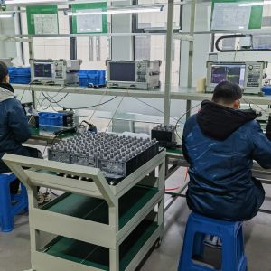 Low Pim Hybrid Coupler RF Hybrid Combiner 2 in 1 out 617-3800MHz DIN-F Interface