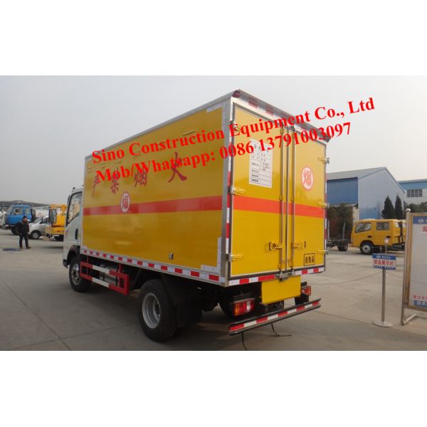 Sinotruk 4x2 5t Mixed Emulsion Explosive Truck For Civil Underground Site