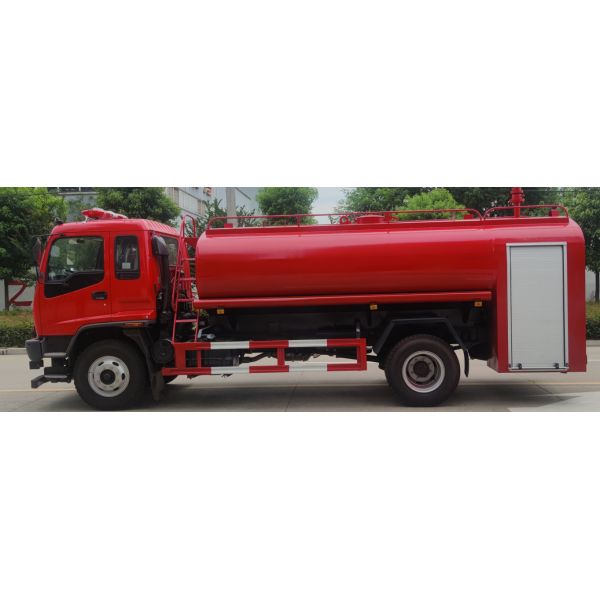 Buy 240HP 6 Wheeled Fire Truck With Water Tank 10T Multifunctional at wholesale prices