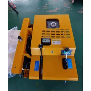 Fiber Optic Cable Pulling Machine , 300KG Crawler Type Cable Tractors
