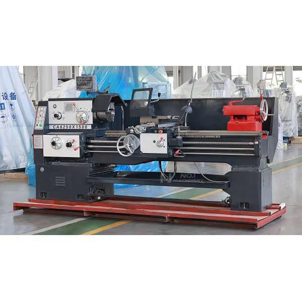 Metal Manual Lathe Machine CA6250 Horizontal Conventional Lathe Machine