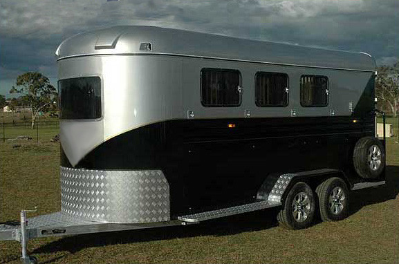 Buy 4 Horse Angle Load - Classic Series at wholesale prices