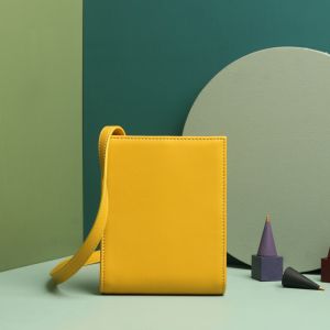 Yellow 17*5*14cm Genuine Leather Shoulder Bags With Lock