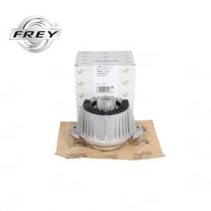 Car Right Auto Engine Mount 2042400317 For Mercedes Benz W204 OM642