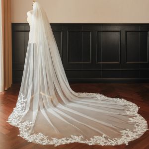 New Styles Customized Wholesale Chapel Appliqued Lace Tulle Bridal Wedding White