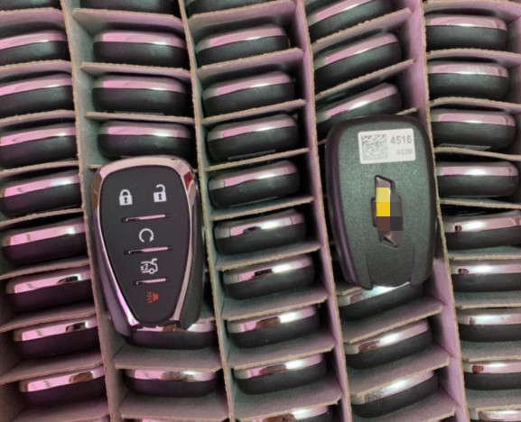 433 MHZ Chevrolet 5 Button Smart Keyless Remote Fob Plastic Material FCC ID HYQ4EA