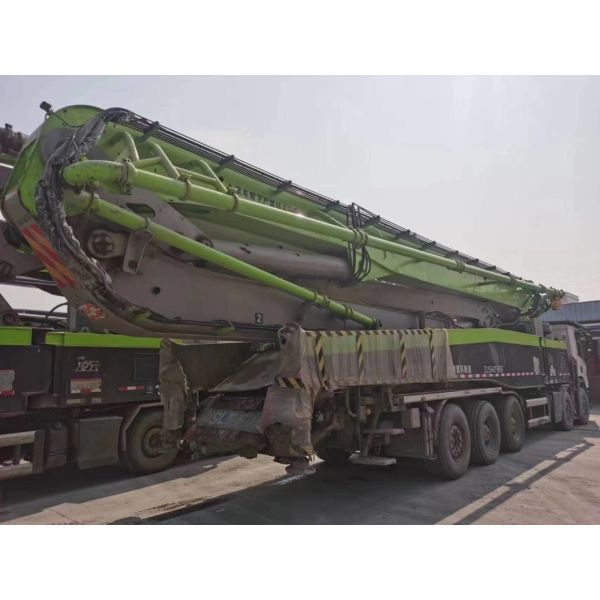 2021 Zoomlion 67m Concrete Pump Truck with Semi-Dry Shotcrete and Truck Mounted Mixer