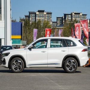 Geely Monjaro 2023 SUV Automobile with 5 Seats and Electromagnetic Braking