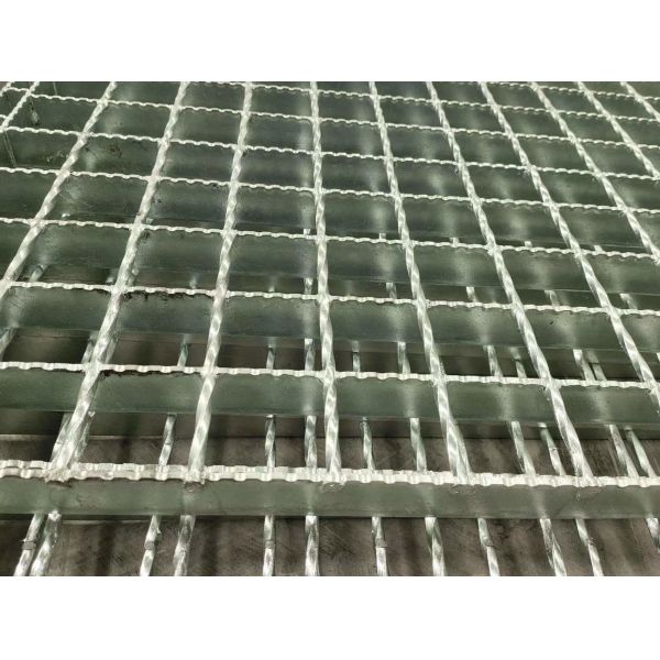 Long Lasting Performance Drainage Serrated Steel Grating 35mm Bearing Bar