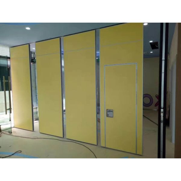 Wood Folding Decoration Movable Partition Walls On Wheel For Art Gallery / Office Room