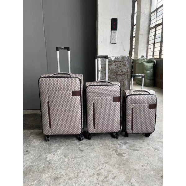 Buy Multipurpose PU Luggage Bag Wear Resistant Waterproof With Wheels at wholesale prices