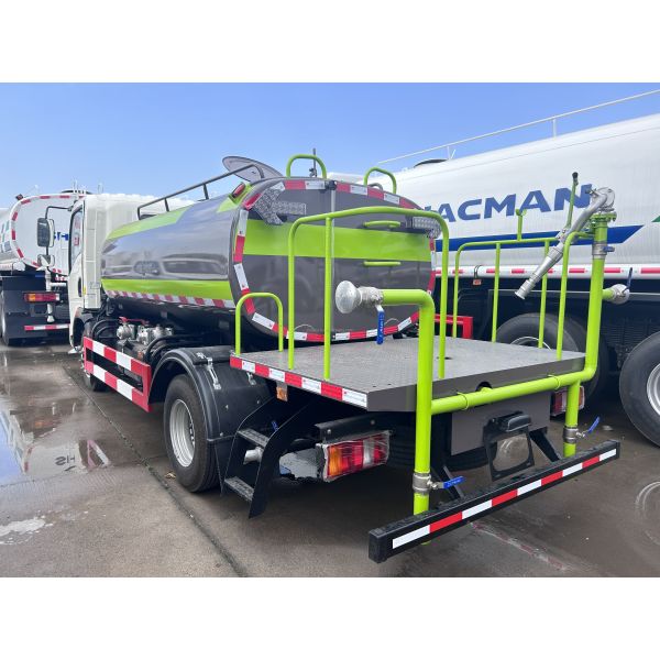 Upgrade Your Fleet with Dongfeng's Advanced 4x2 Electric Water Truck Powered by CATL Battery Energy Type Pure Electric