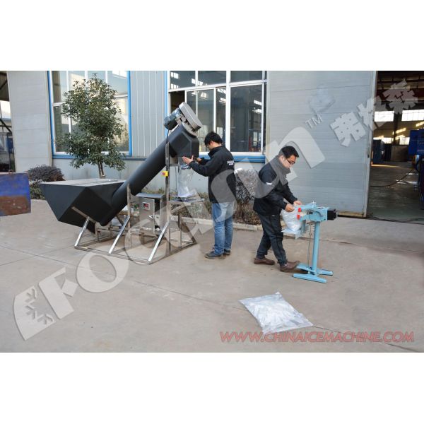 Other SUS304 Semi-Automatic Ice Cube Ice Tube Packing Machine with 1000kg/hr Capacity