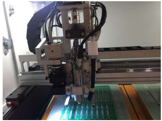 Dual Station 60000rpm V Cut PCB Depaneling Router