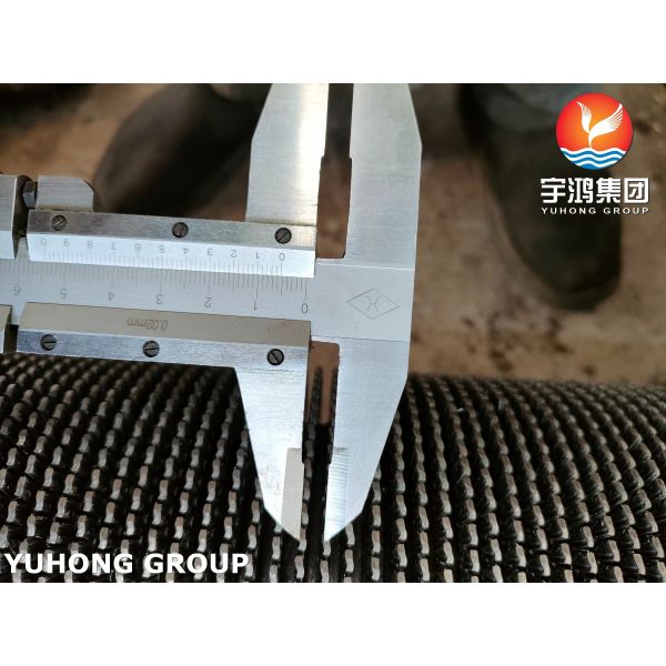 ASTM A335 P9 SERRATED FIN TUBE For Oil Refining Condencer