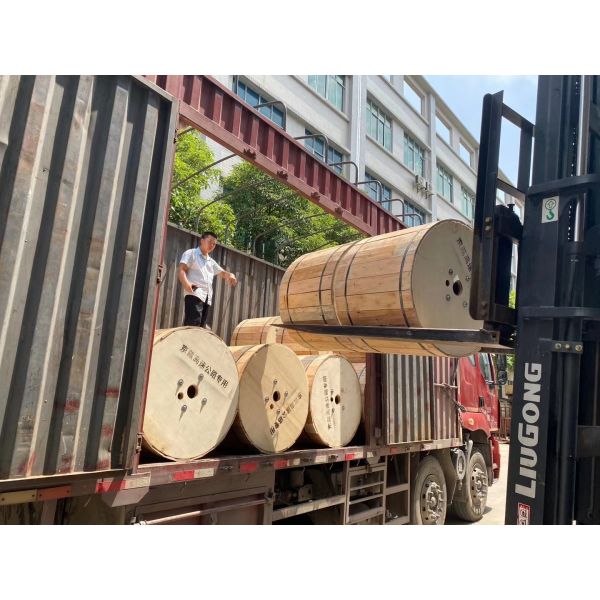 24 Core Armoured Outdoor Fiber Optic Cable SM GYXTW 9mm Diameter