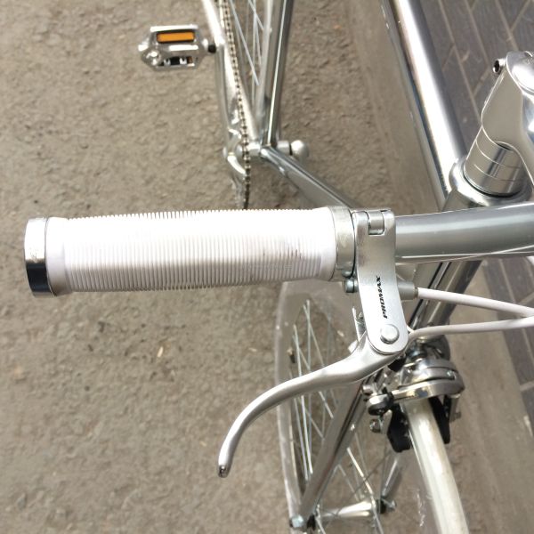 Sealed Bearing B.B Set and Hi-Tensile Steel Frame 700C Fixed Gear Bike for Fixie Gear