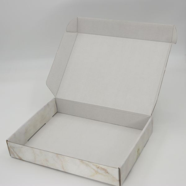 Customized Luxury Valentine's Day Corrugated Gift Box Folding Packaging Cosmetics Clothing Packaging Box