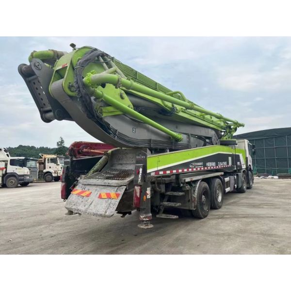 2020 Zoomlion 56m Green Concrete Pump Truck Construction Machine Truck Mounted Pump