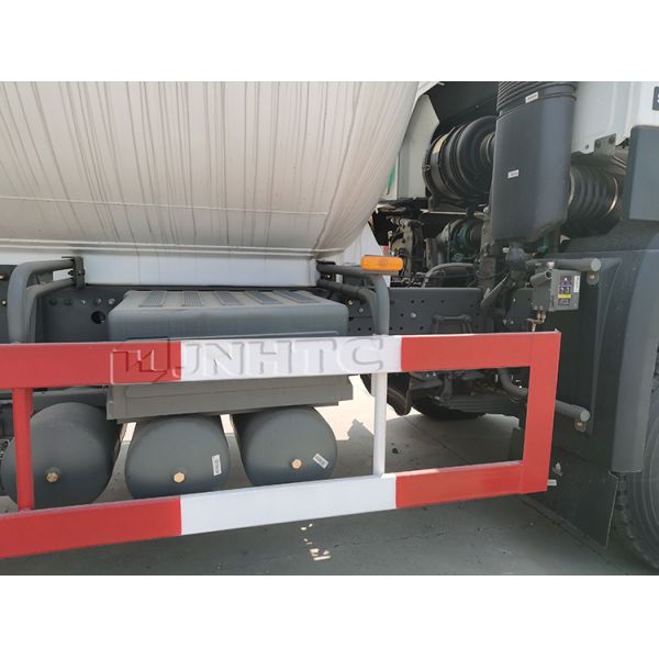 SINOTRUCK HOWO Dump Truck Various Powder Materials