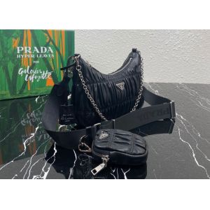 Apricot Wrinkle Sheepskin Underarm Shoulder Bag Dumpling Shape