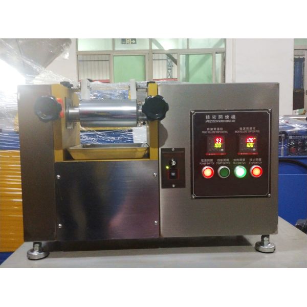 Food Grade Desktop Type Mini Open Mixing Mill For Food Industry , Pharmacy