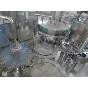 Gas Water Bottling Machine , Carbonated Drink Filling Machine / Soft Drink