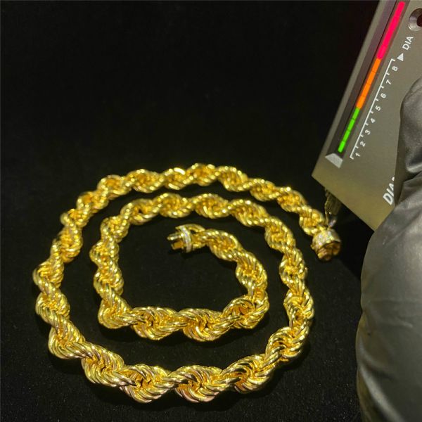 Buy 11mm Latest Version Hand Moissanite Hip Hop Chains Round Inlaid Gold Rope Chain at wholesale prices
