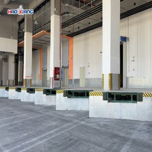 Customized Hydraulic Dock Lift Ramp 15T Hydraulic Loading Dock Lift