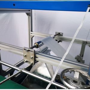 Nonwoven 220v 180pcs/mins Shoe Cover Making Machine 420x160mm