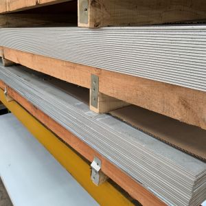 304 304L Stainless Steel Sheet Plate Brushed AiSi 100mm