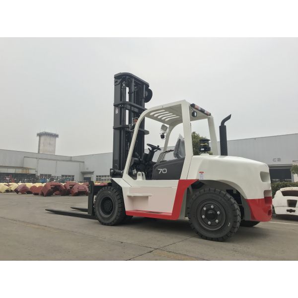 Isuzu engine 7-ton forklift exported to Algeria
