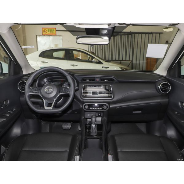 TPMS and Normal Steering Wheel Equipped Nissan KICKS 1.5L CVT 5 Seat Small SUV for Fast Speed Driving