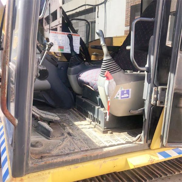 Japan-Made Crawler Chain and Original Hydraulic Cylinder for Shanghai 7 Ton Excavator