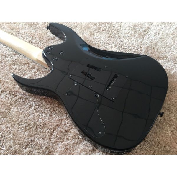 James tyler custom guitar Golden hardwares Wilkson bridges red pearl pickguard