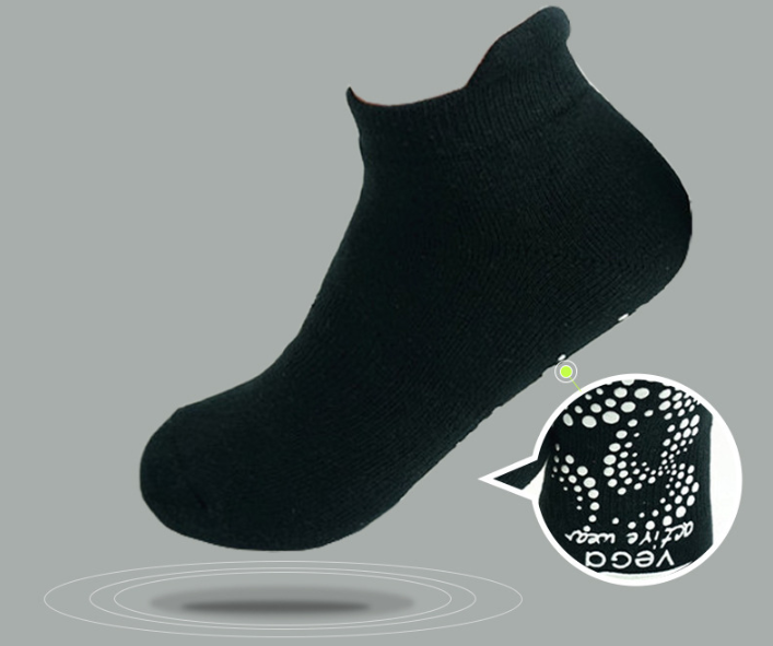 Knitting Comfortable Anti Slip Yoga Grip Socks , Non Slip Pilates Socks Customized Size