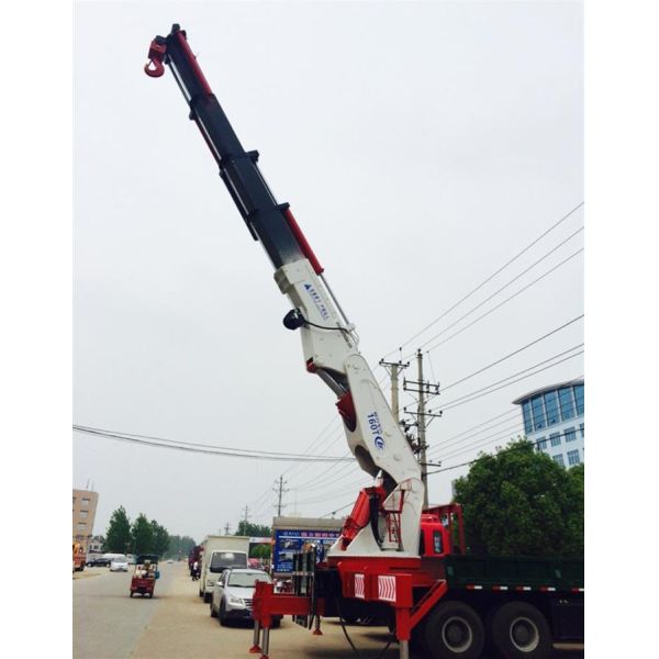 Buy SINOTRUK Truck Mounted Knuckle Boom Cranes 25 Tons at wholesale prices