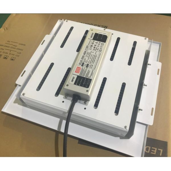 IP66 IK10 Led Gas Station Canopy Lights 160lm/w Recessed Installation High Luminous