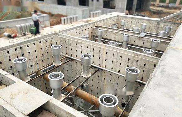 White Wastewater Treatment Primary Sedimentation Tank Dirt Interception Cleaning