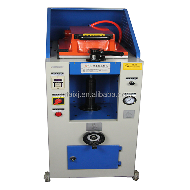 0.7Mpa Pneumatic Sole Attaching Machine 220V 50Hz Scratch Resistant