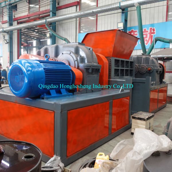 Heavy Duty Tire Shredder For Rubber Powder Making 2500kg/H