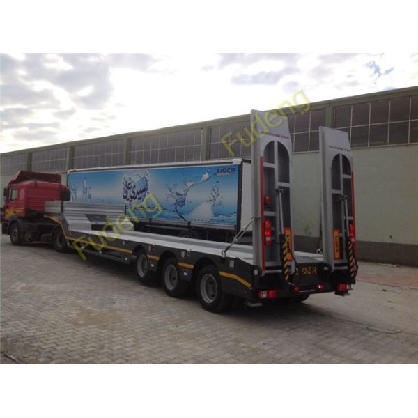 Triple Axle 80 Ton Low Bed Semi Trailer With Hydraulic Ladder For Transport Heavy Machine