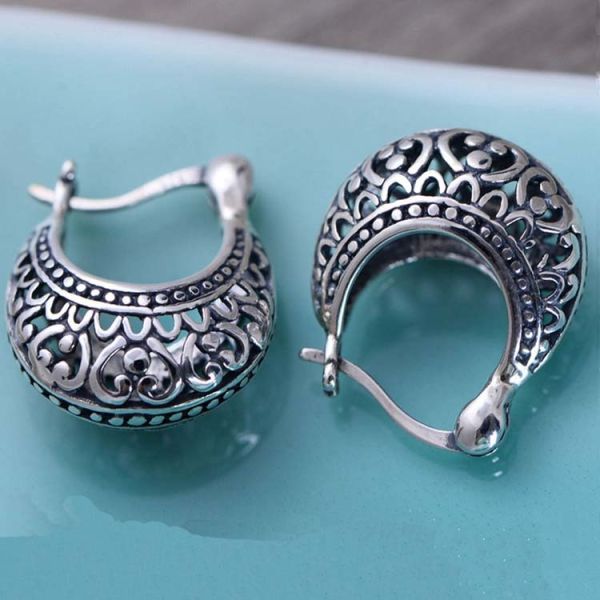 Vintage Hollowing Out Engraved Designs Sterling Silver Hoop Earring (051071W)