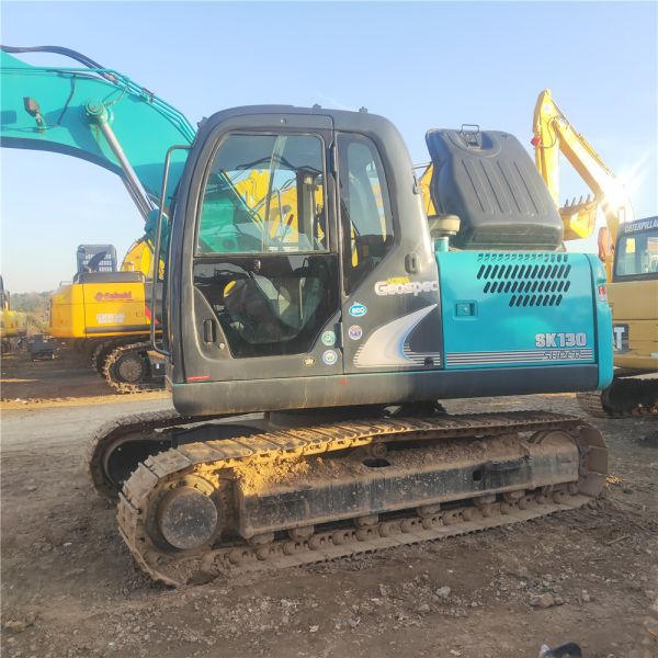 Used Kobelco Digger SK130 Secondhand 13ton Small Type Crawler Excavator