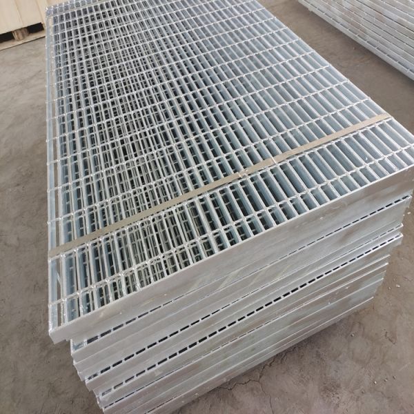 Welded Serrated Steel Bar Grating Floor Walkway Antislip