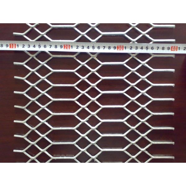 Buy Mild / Low Carbon Steel Galvanized Steel Expanded Metal Wire Mesh Diamond Hole at wholesale prices