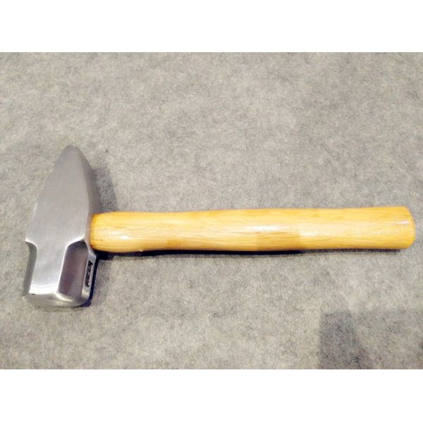 Buy Cross Pein Sledge Hammer (XL0129-B) with polishing surface and natural color wooden handle at wholesale prices