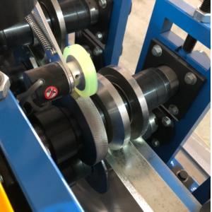 Metal U profile with holes rolling machine