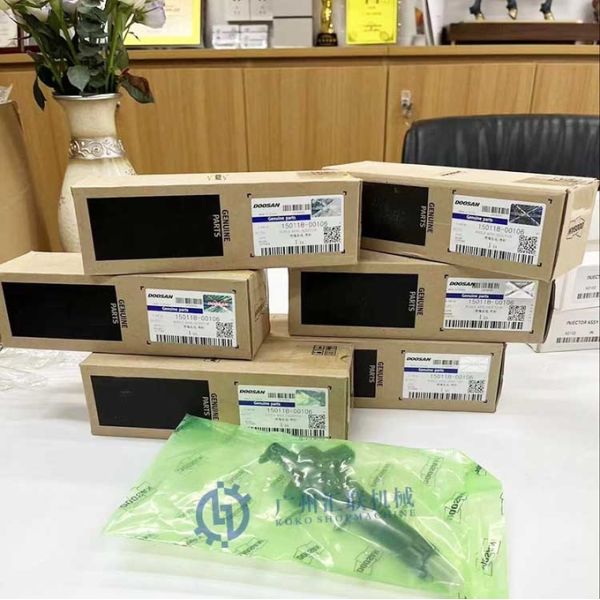 DOOSAN Excavator Diesel Engine parts 150118-00106 Fuel Injector Nozzle Assy Injection 0