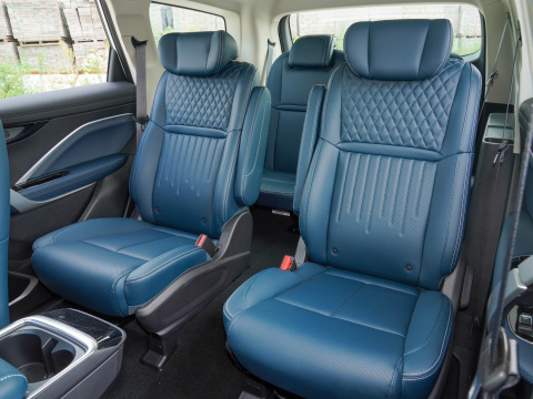 4605*1878*1643mm GEELY Jiaji VF11 MPV XINGYUE S L E Pro Vehicle with Left Steering